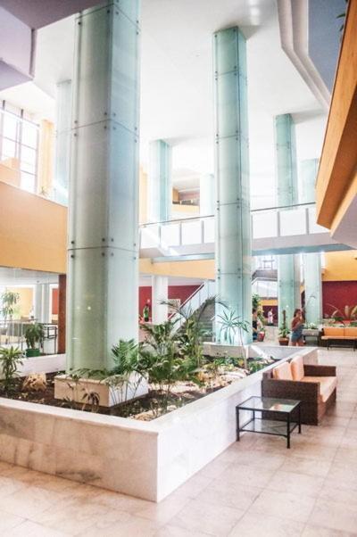 Advise Hotels Reina Vera Zewnętrze zdjęcie